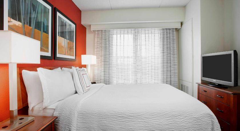 Photo of Bedroom in Schaumburg