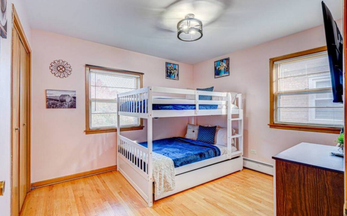Photo of Bedroom in Elmwood Park