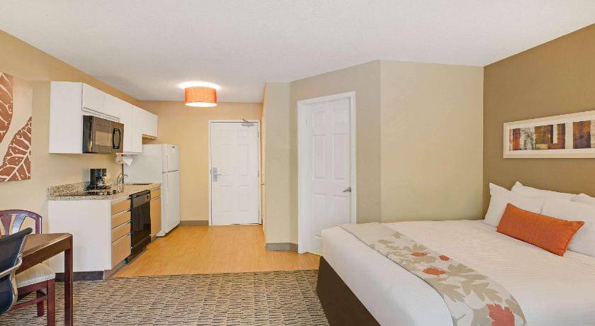 Photo of Bedroom in Wheeling