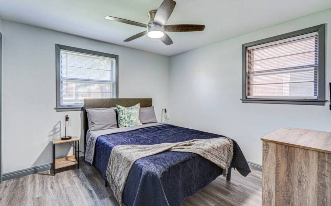 Photo of Bedroom in Elmwood Park