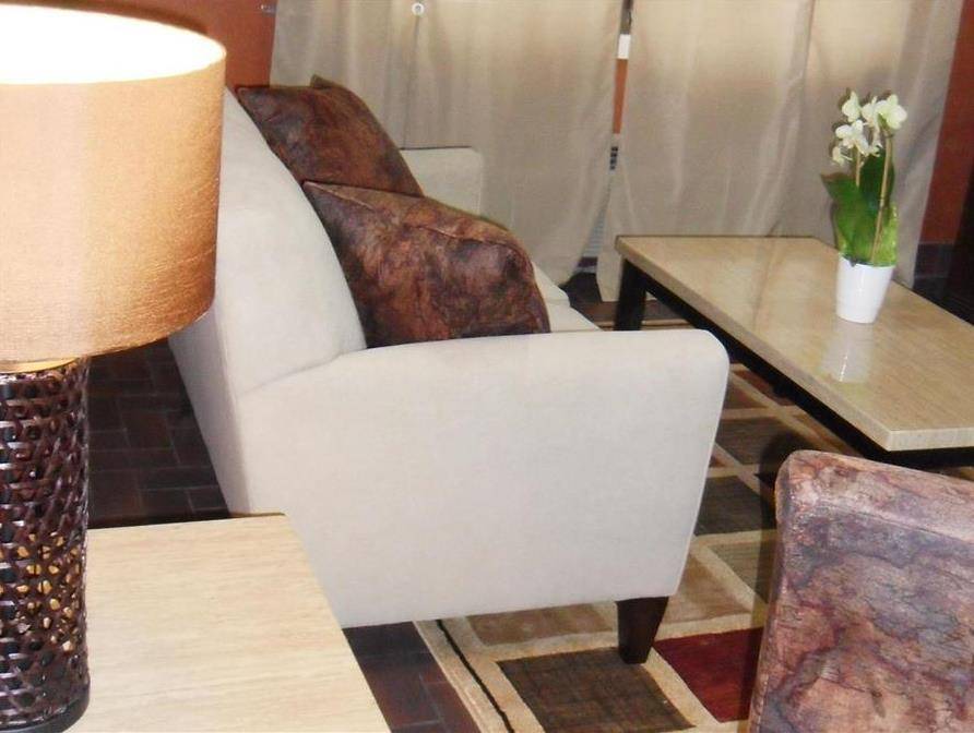 Photo of Livingroom in Dixon