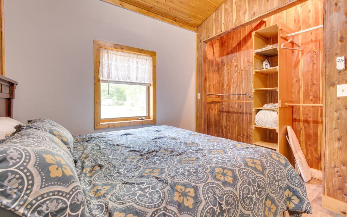 Photo of Bedroom in Graymont