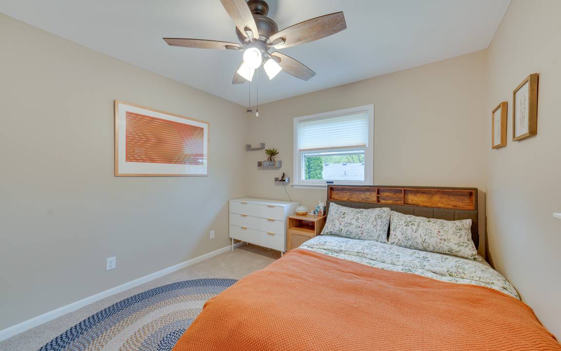 Photo of Bedroom in Urbana