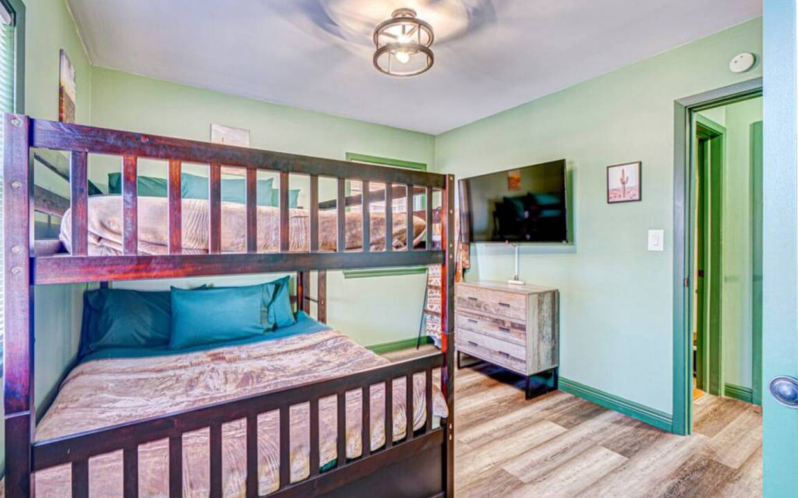 Photo of Bedroom in Elmwood Park