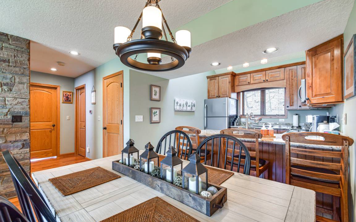 Photo of Kitchen in The Galena Territory