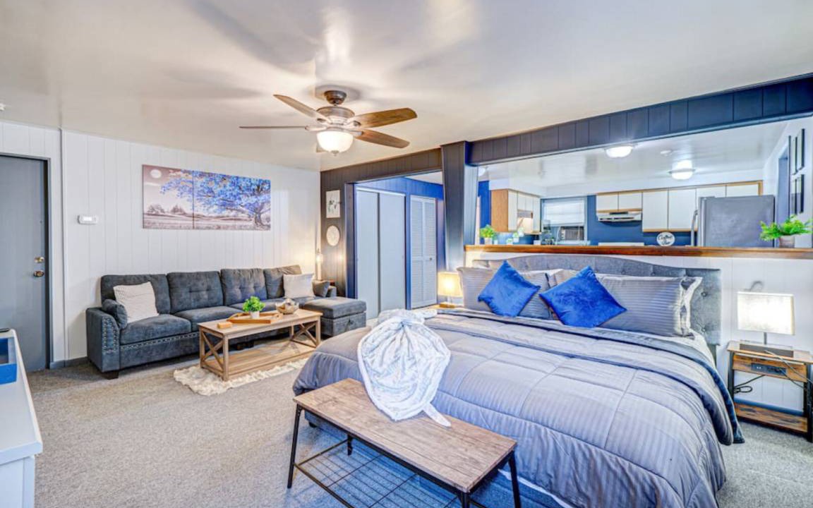 Photo of Livingroom in Elmwood Park