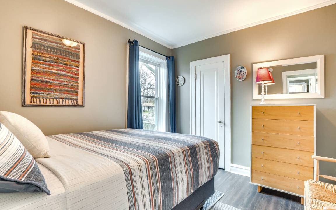 Photo of Bedroom in Evanston