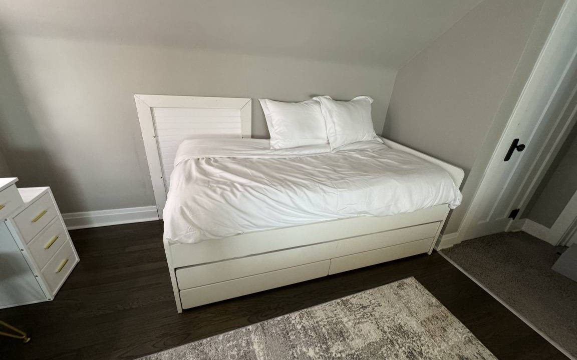 Photo of Bedroom in Des Plaines