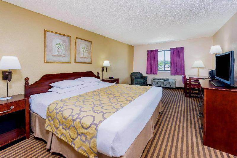 Photo of Bedroom in Metropolis