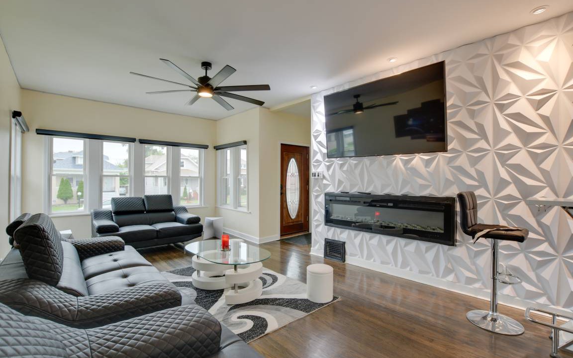 Photo of Livingroom in Maywood