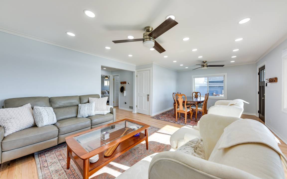 Photo of Livingroom in Fox Lake