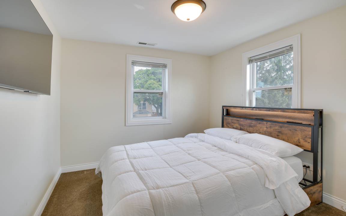 Photo of Bedroom in Blue Island
