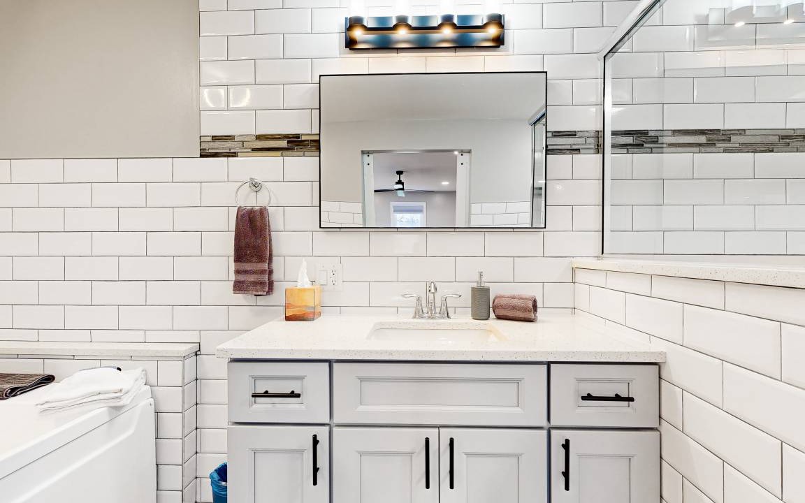 Photo of Kitchen in Channel Lake
