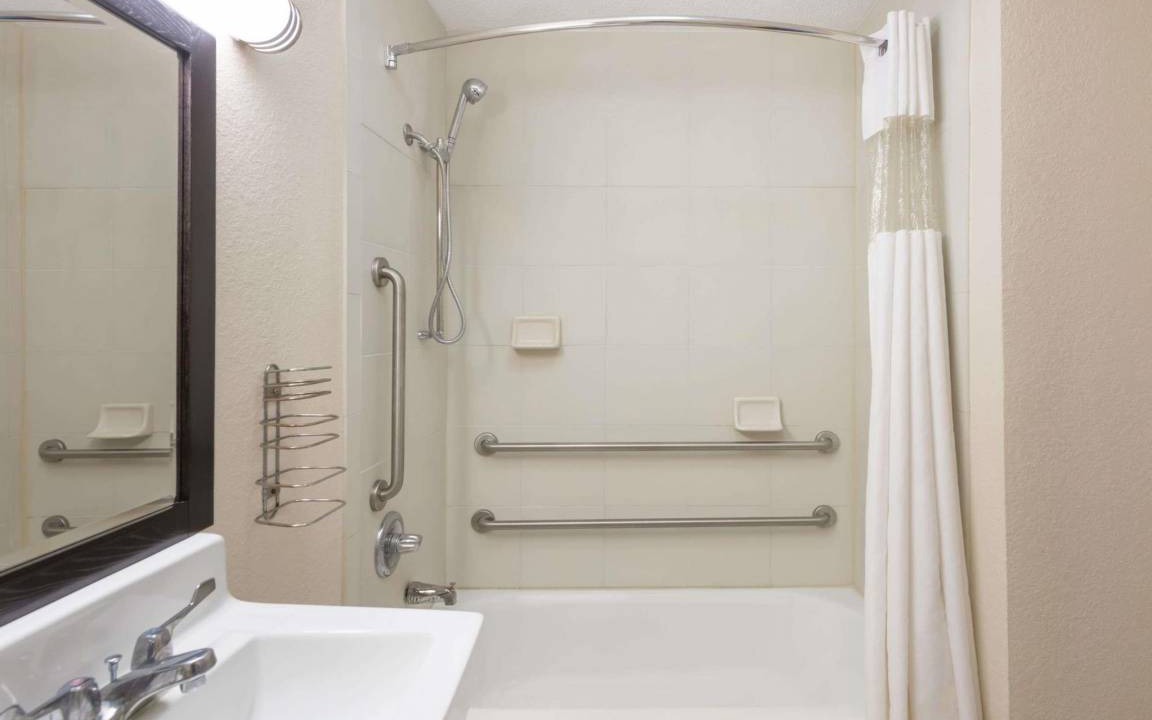 Photo of Bathroom in Metropolis