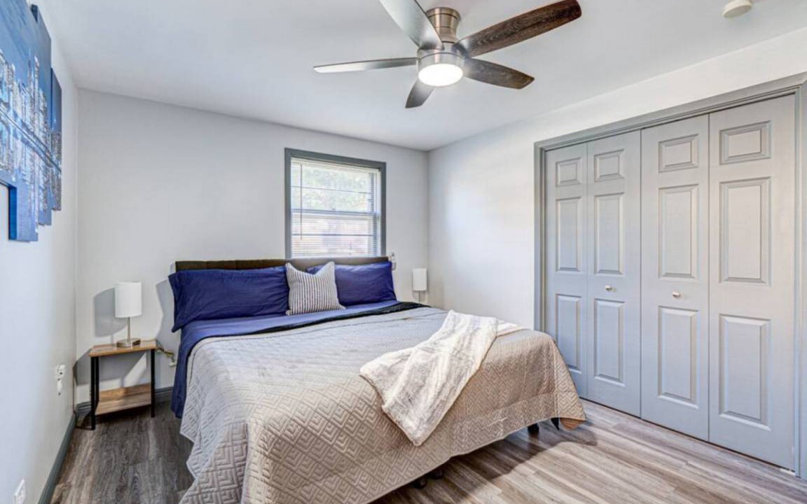 Photo of Bedroom in Elmwood Park