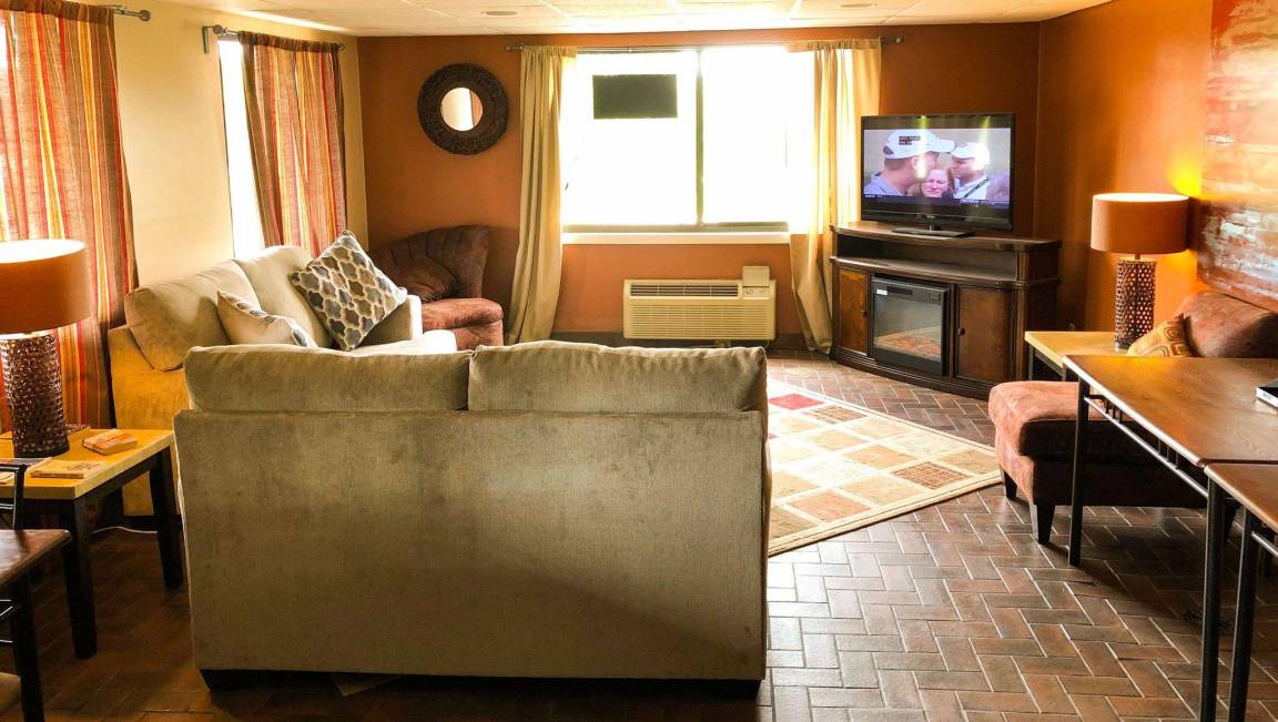 Photo of Livingroom in Dixon