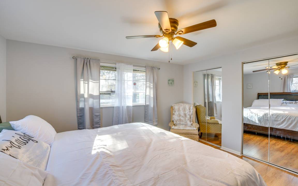 Photo of Bedroom in Country Club Hills