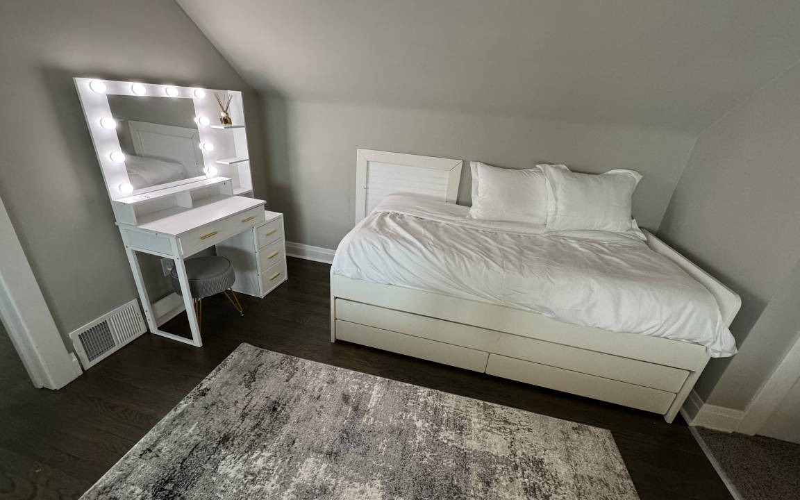Photo of Bedroom in Des Plaines