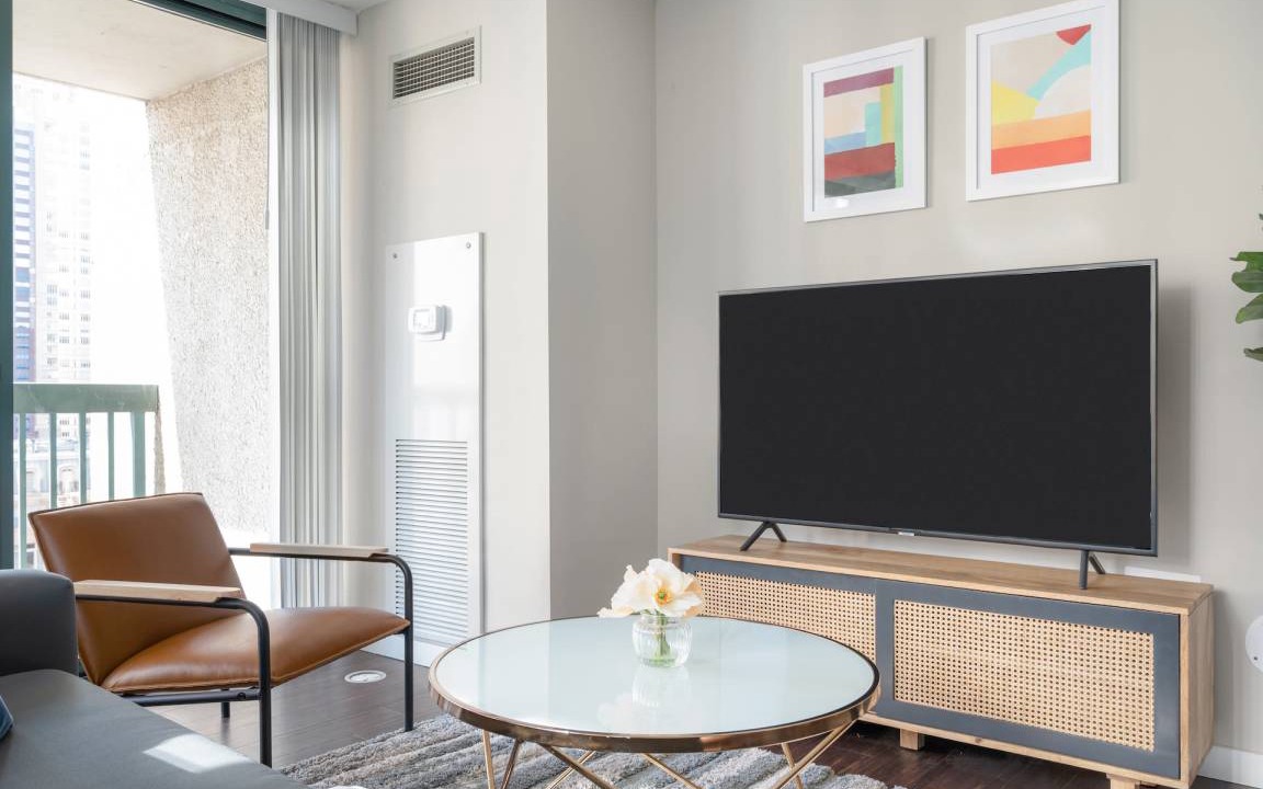 Photo of Livingroom in Near North Side