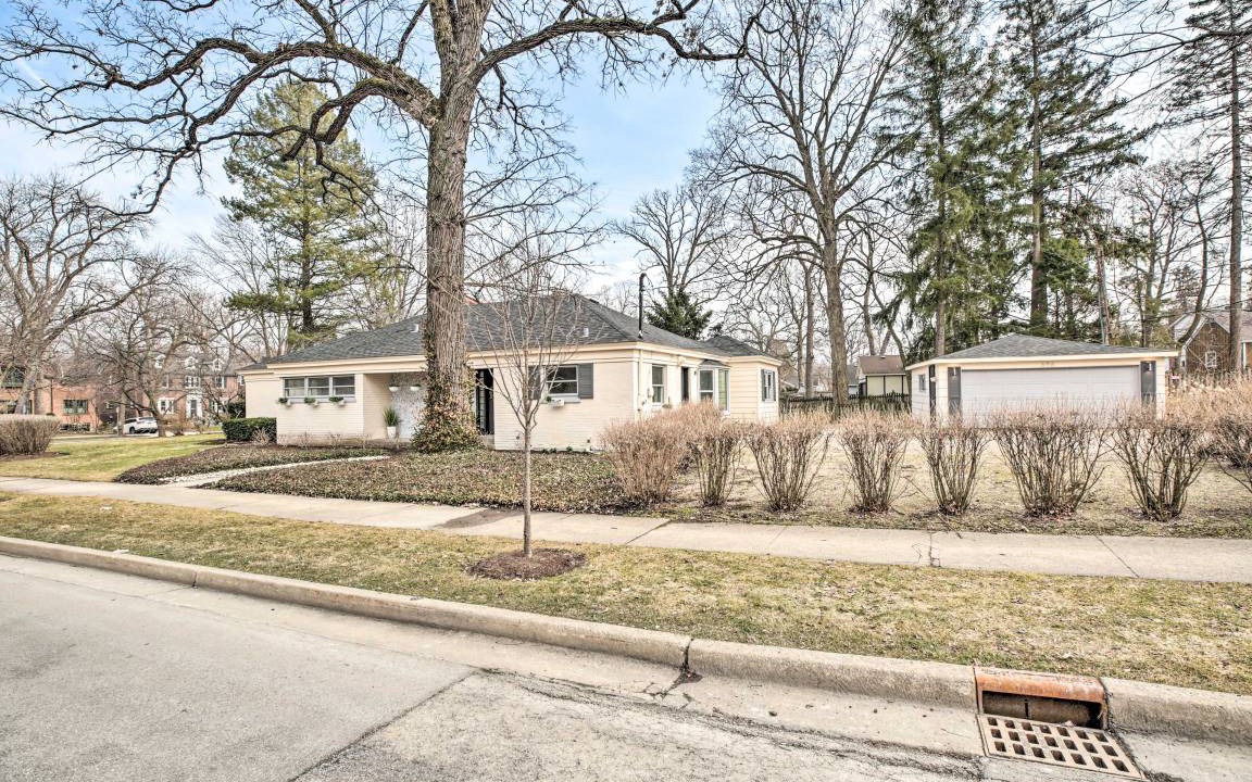 Photo of Others in Glen Ellyn