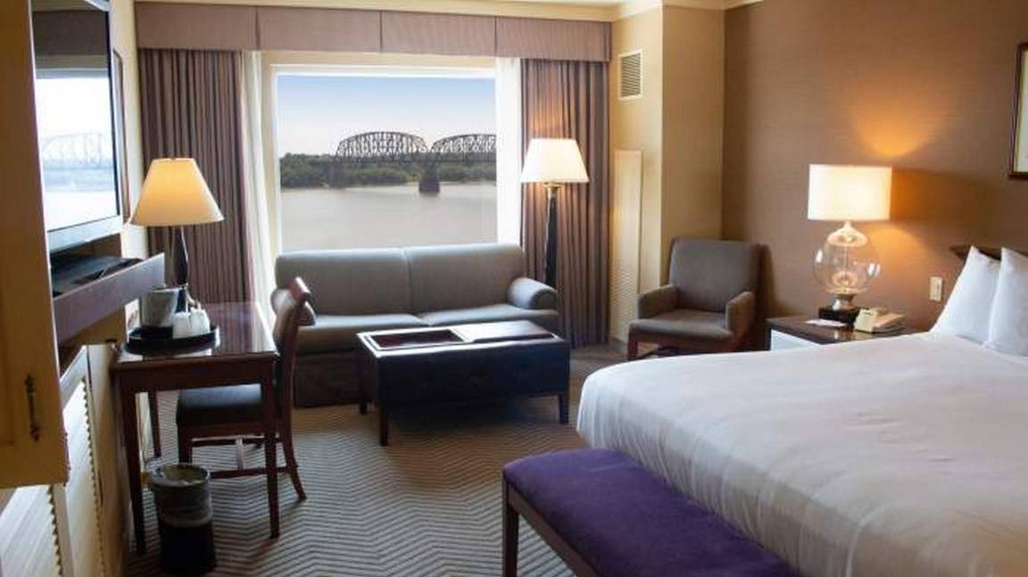 Photo of Bedroom in Metropolis