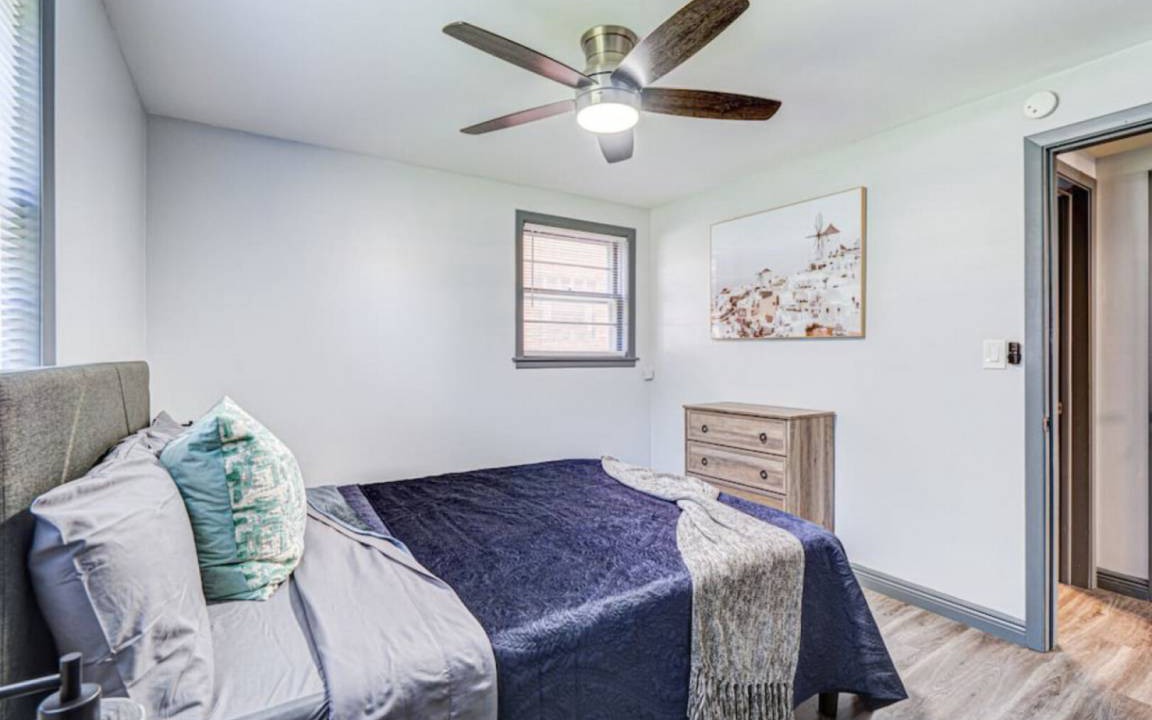 Photo of Bedroom in Elmwood Park