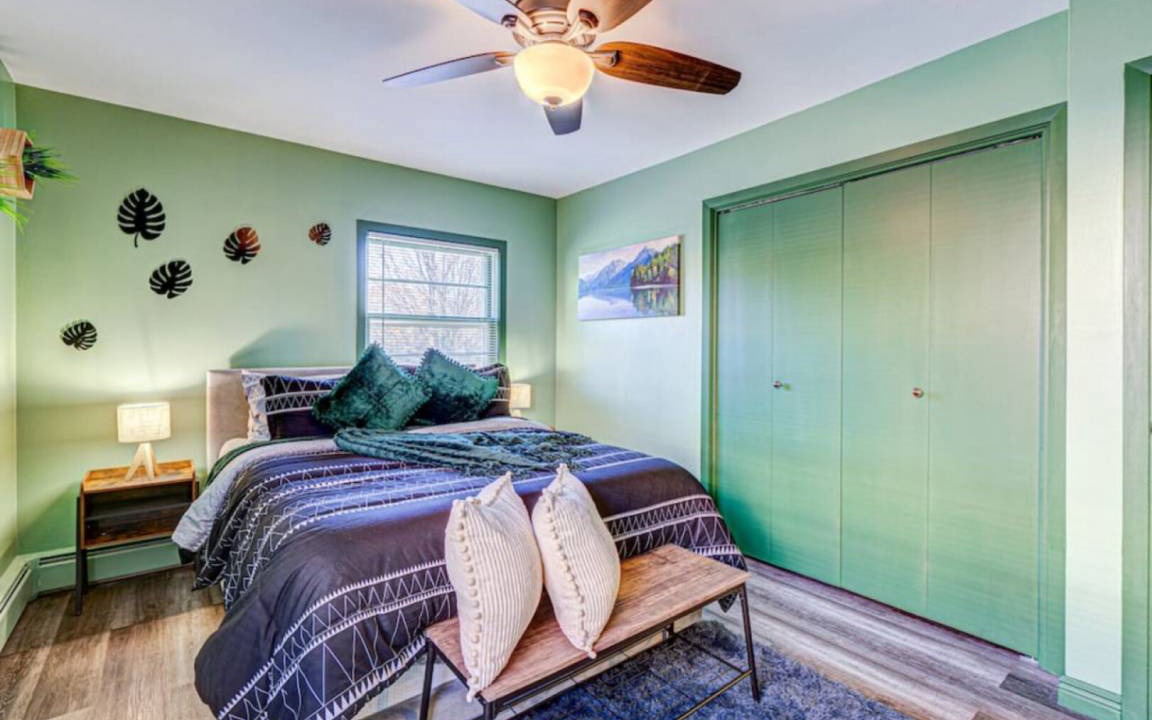 Photo of Bedroom in Elmwood Park