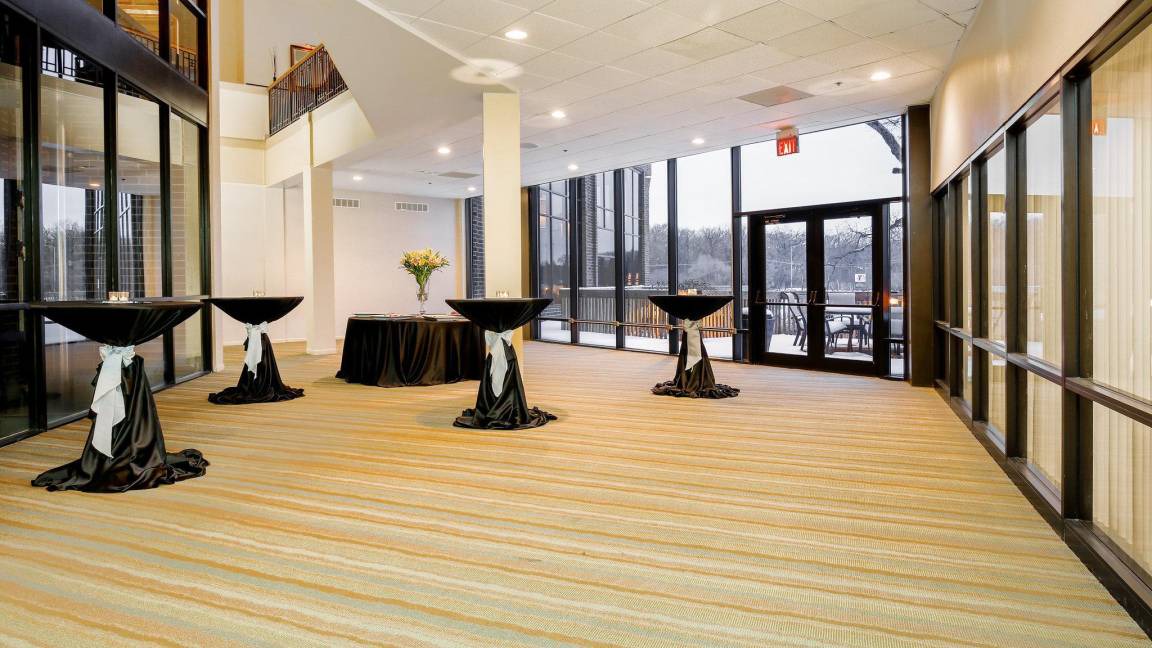 Photo of Patio Balcony in Village of Lakewood