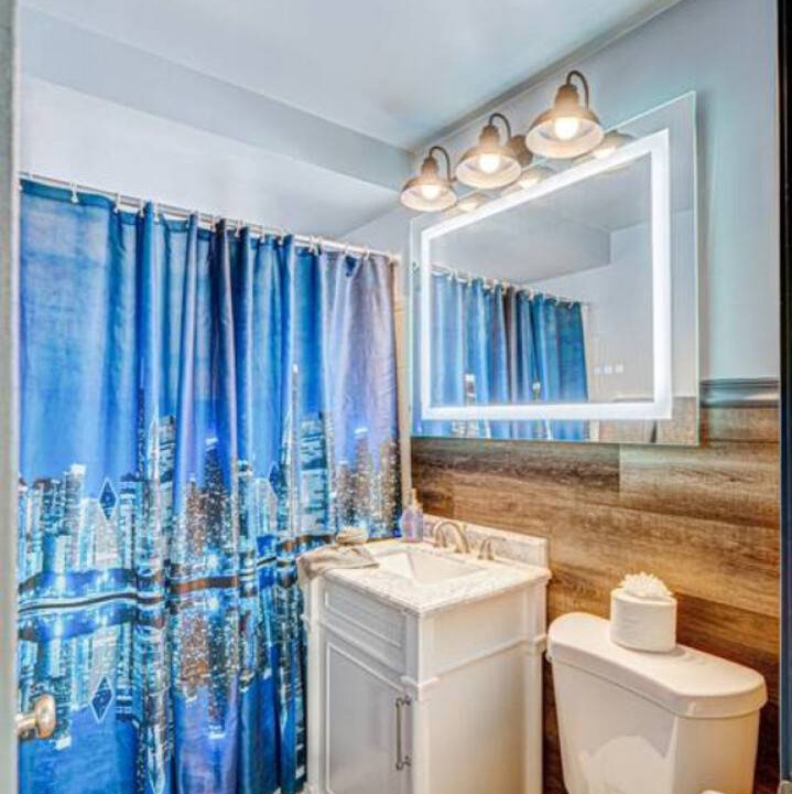 Photo of Bathroom in Elmwood Park