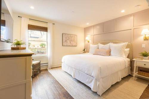 Photo of Bedroom in West Dundee