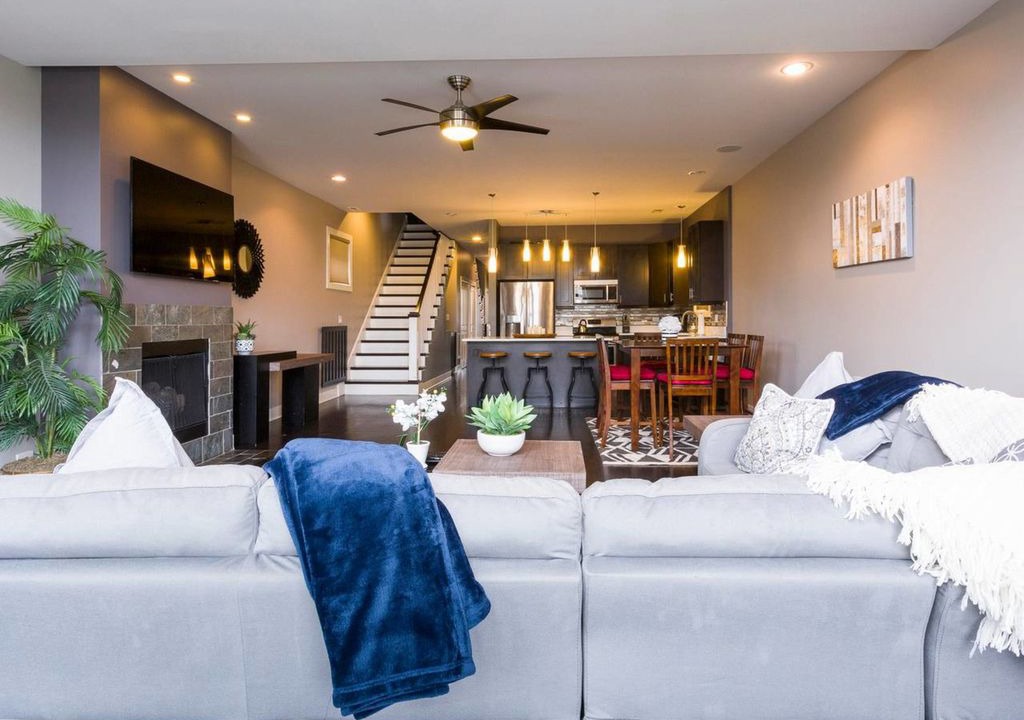 Photo of Livingroom in West Town