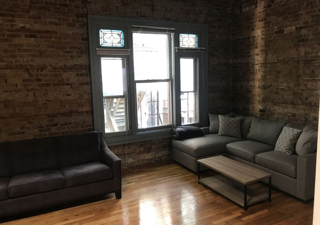 Photo of Livingroom in Ranch Triangle