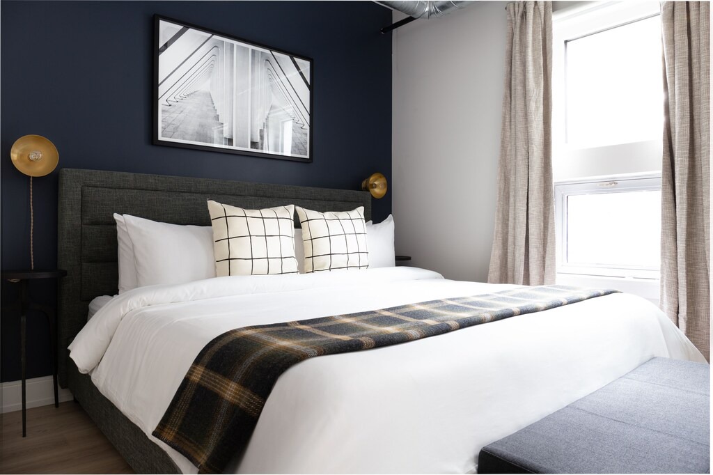 Photo of Bedroom in Lakeview