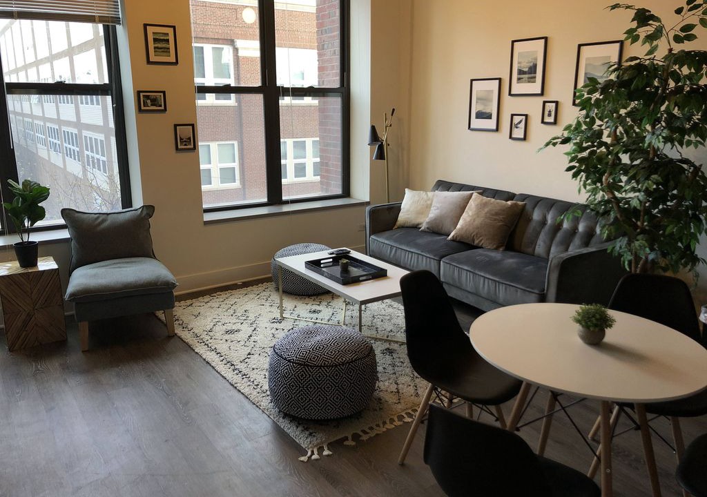 Photo of Livingroom in Near South Side