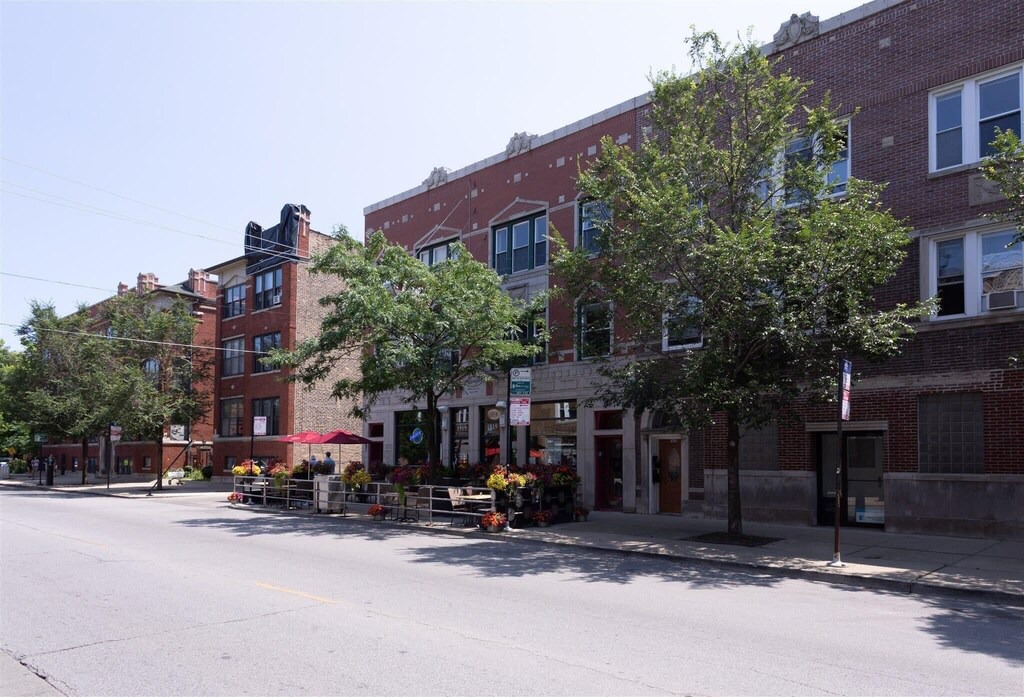 Photo of Buildings in Ravenswood