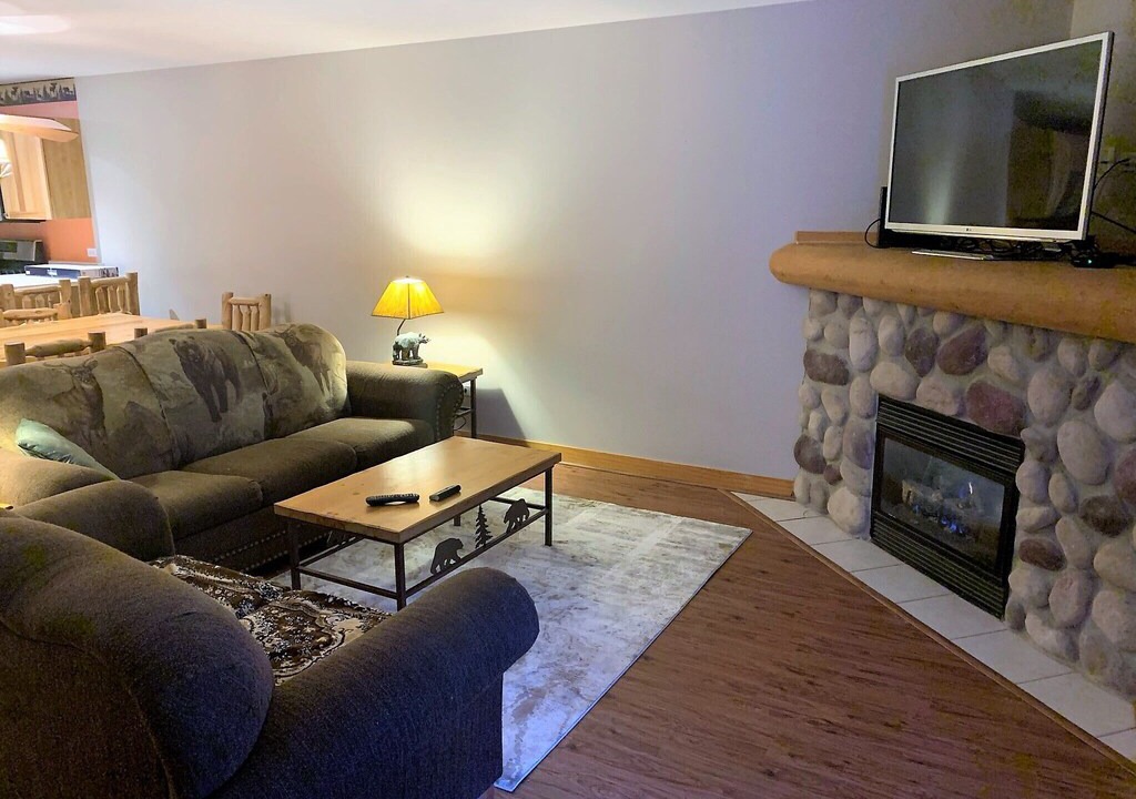 Photo of Livingroom in Oglesby
