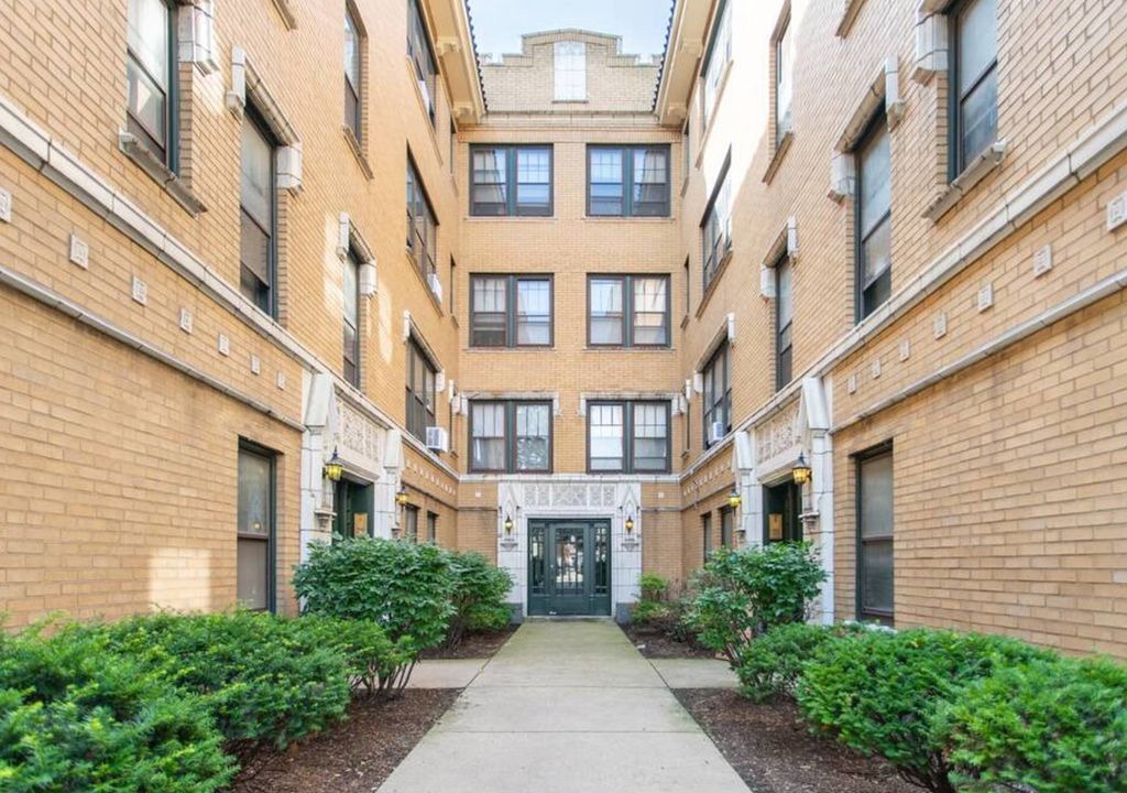 Photo of Buildings in Ravenswood