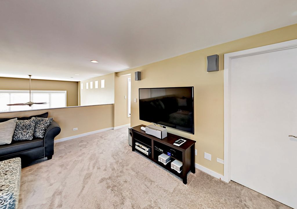 Photo of Livingroom in Ranch Triangle