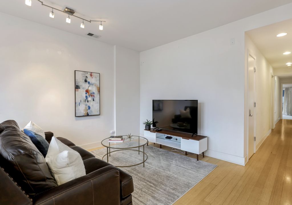 Photo of Livingroom in River North