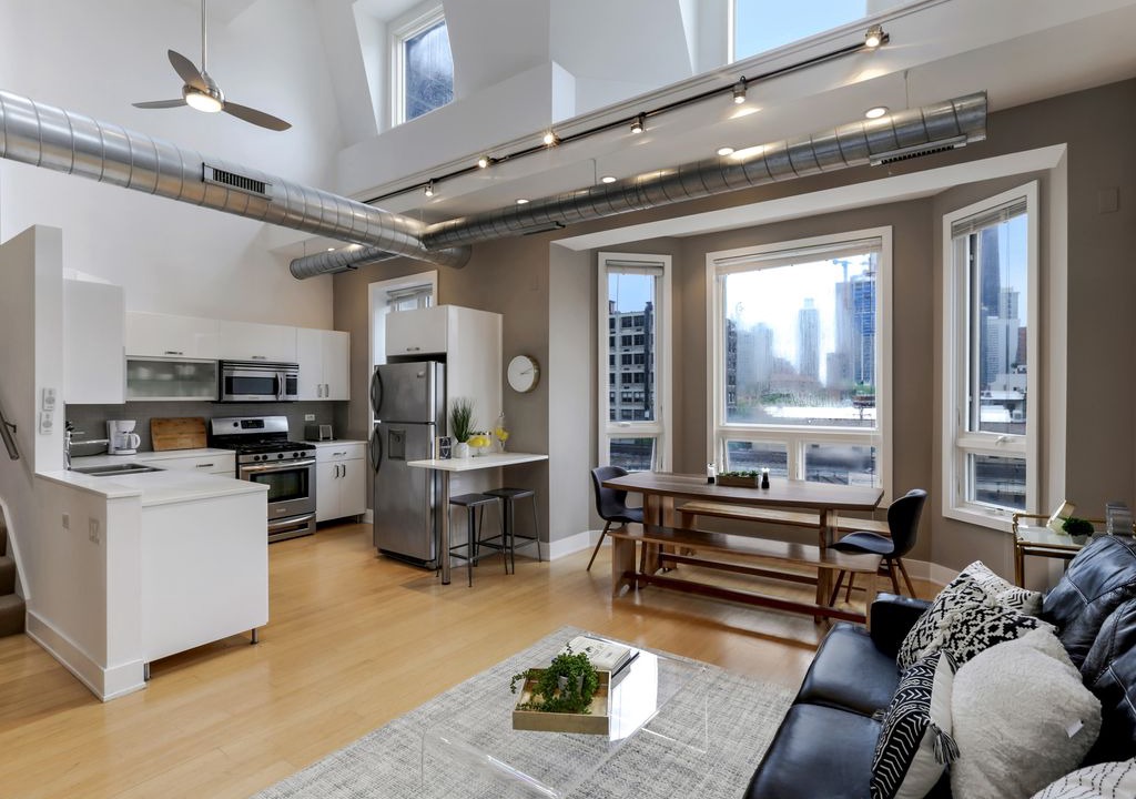 Photo of Livingroom in River North