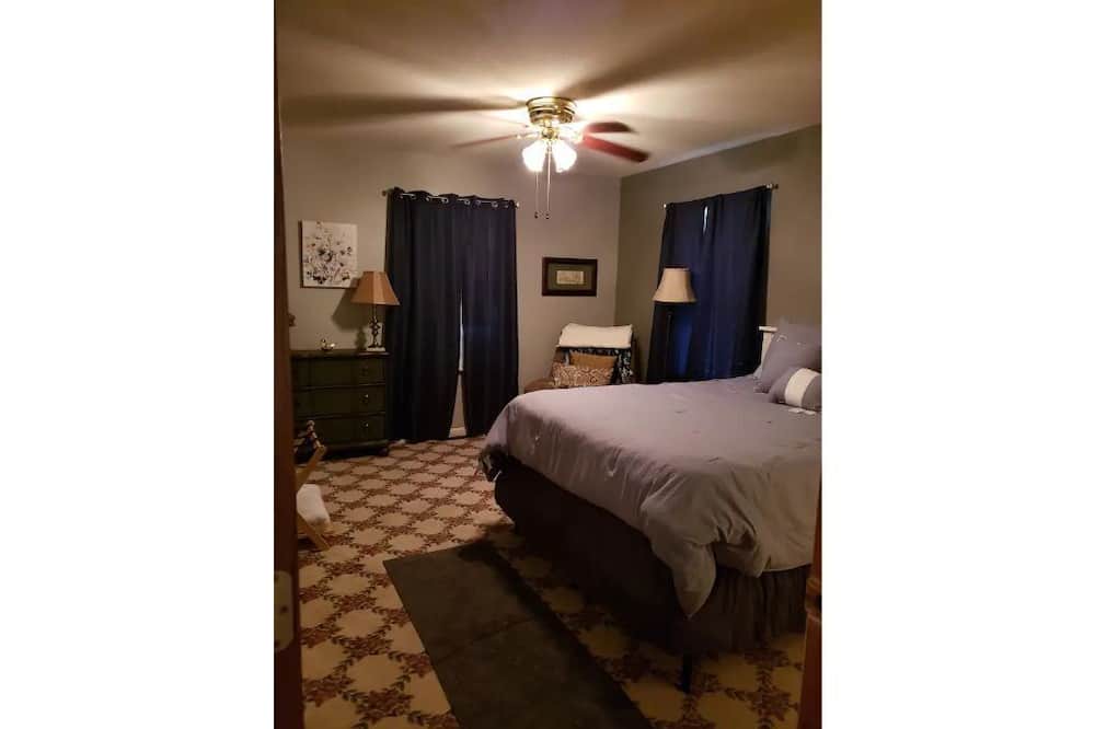 Photo of Bedroom in Huntsville