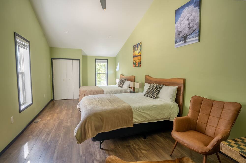 Photo of Bedroom in Putnam