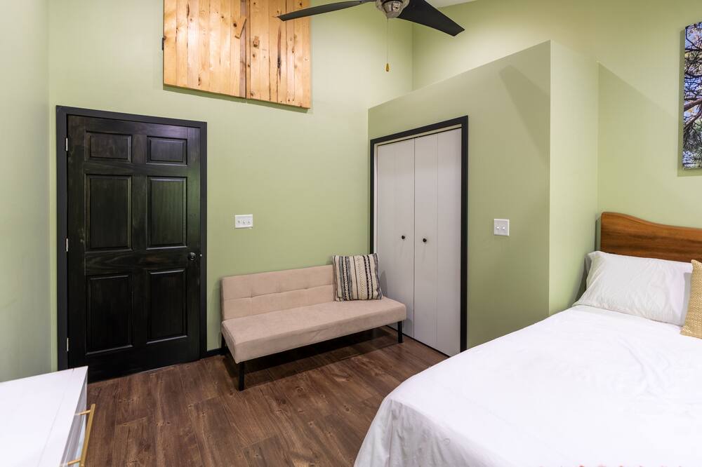 Photo of Bedroom in Putnam