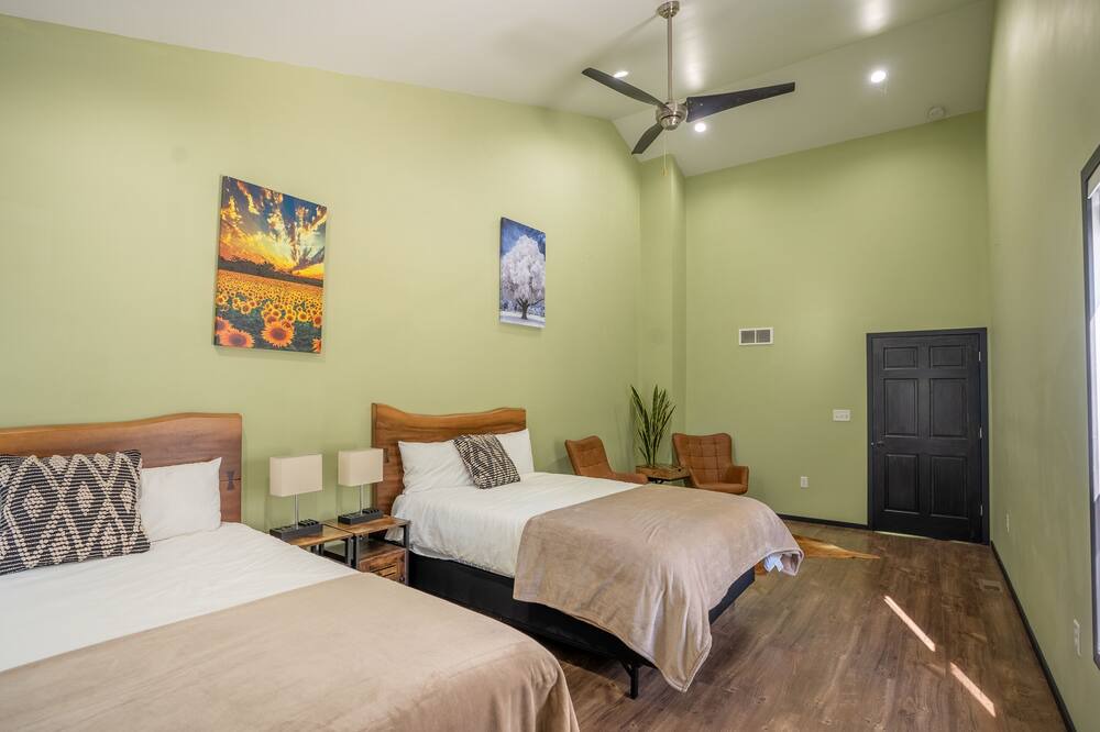Photo of Bedroom in Putnam