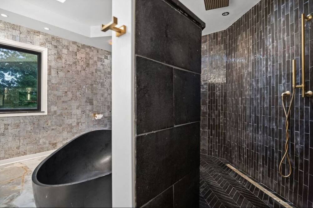 Photo of Bathroom in Bartlett
