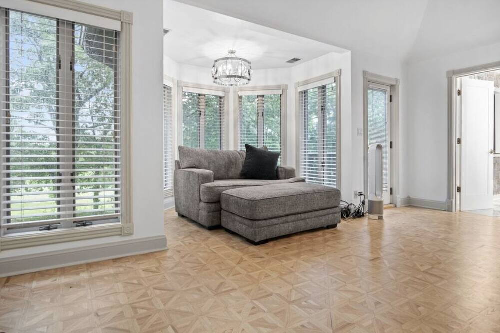 Photo of Livingroom in Bartlett