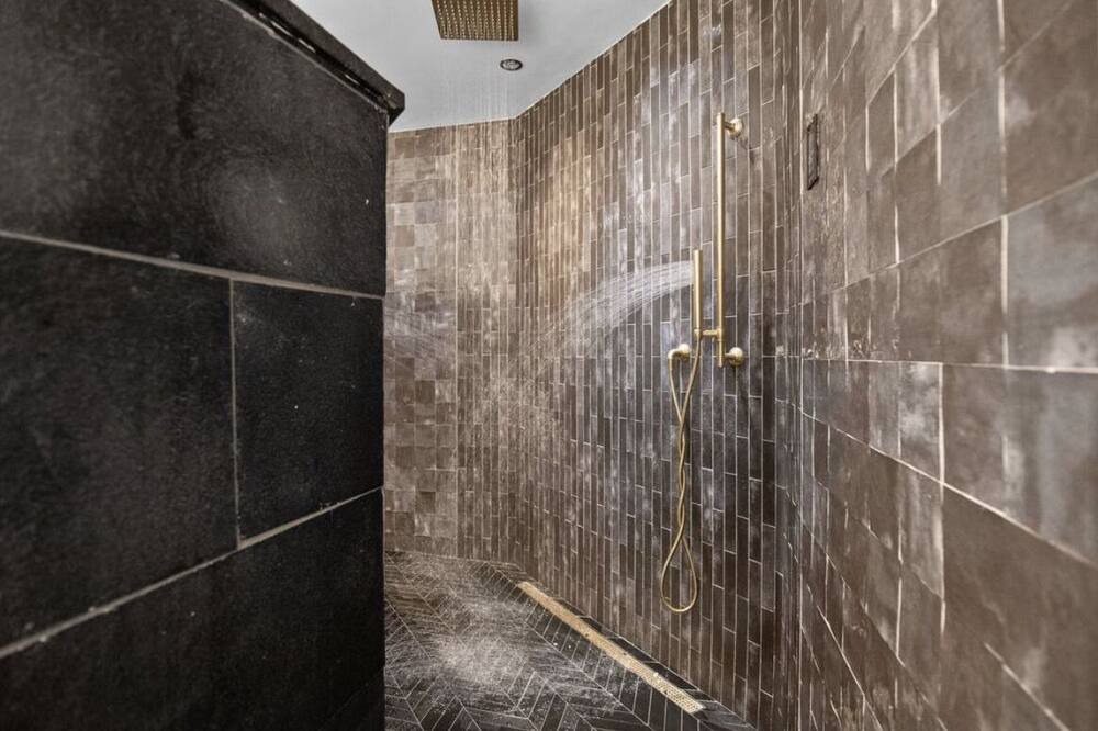 Photo of Bathroom in Bartlett