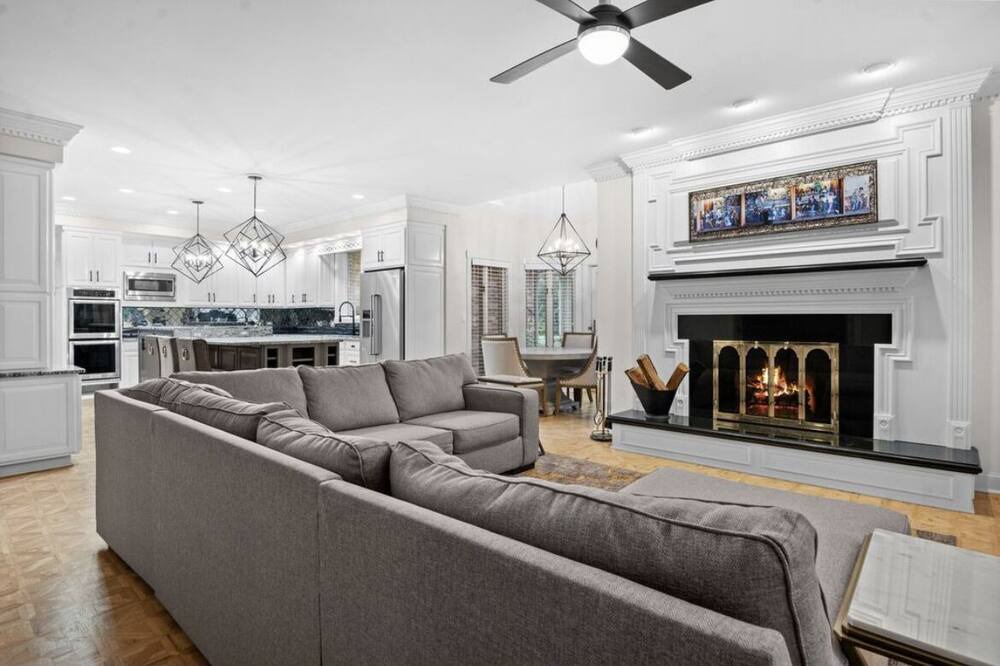 Photo of Livingroom in Bartlett