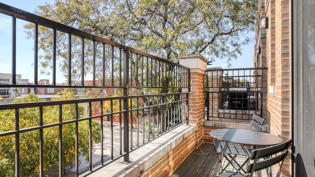 Photo of Outdoor in West Town