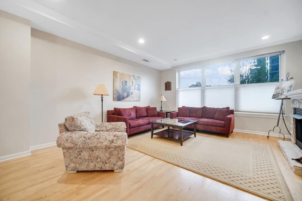 Photo of Livingroom in Old Town